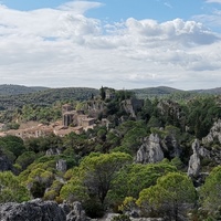 Photo de France - Le Cirque de Mourèze et le Lac du Salagou